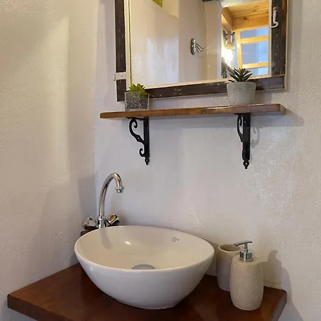 Xerolithia * Έξω Γωνιά